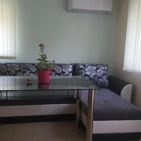 Apartment Апартамент Л